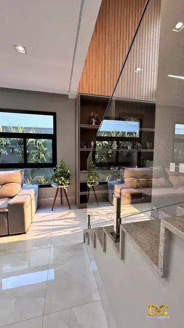 Casa de Condomínio com 3 quartos à venda, 232m2 em Cuiaba - MT - imagem 3 Foto 3 de Casa de Condomínio com 3 quartos à venda, 232m2 em Cuiaba - MT