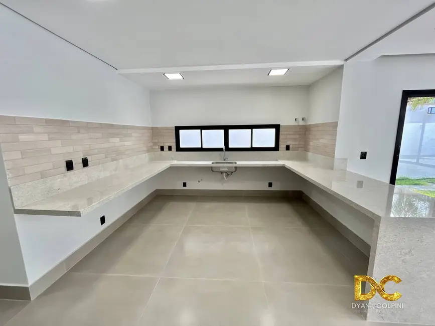 Casa de Condomínio com 4 quartos à venda, 307m2 em Jardim Itália, Cuiaba - MT - imagem 9 Foto 9 de Casa de Condomínio com 4 quartos à venda, 307m2 em Jardim Itália, Cuiaba - MT