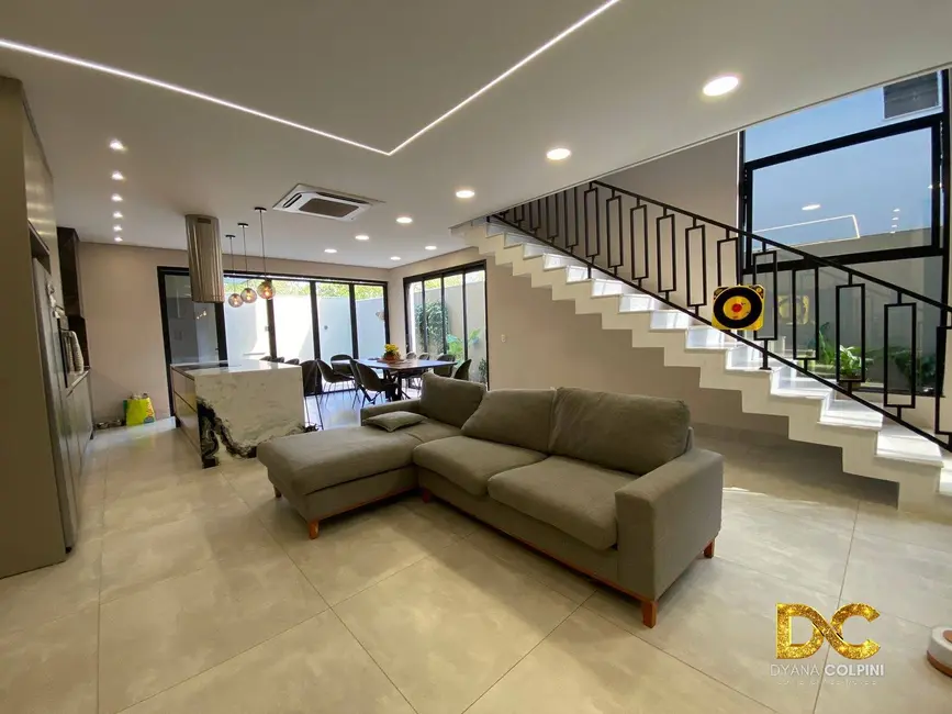 Foto 2 de Casa de Condomínio com 4 quartos à venda, 264m2 em Cuiaba - MT