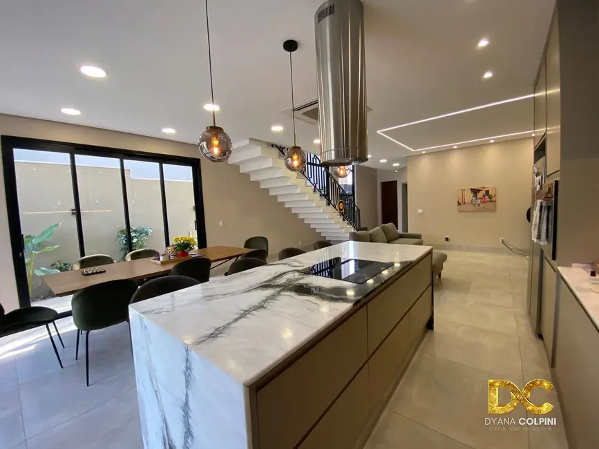 Casa de Condomínio com 4 quartos à venda, 264m2 em Cuiaba - MT - imagem 4 Foto 4 de Casa de Condomínio com 4 quartos à venda, 264m2 em Cuiaba - MT