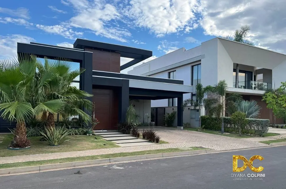 Foto 1 de Casa de Condomínio com 4 quartos à venda, 270m2 em Jardim Itália, Cuiaba - MT