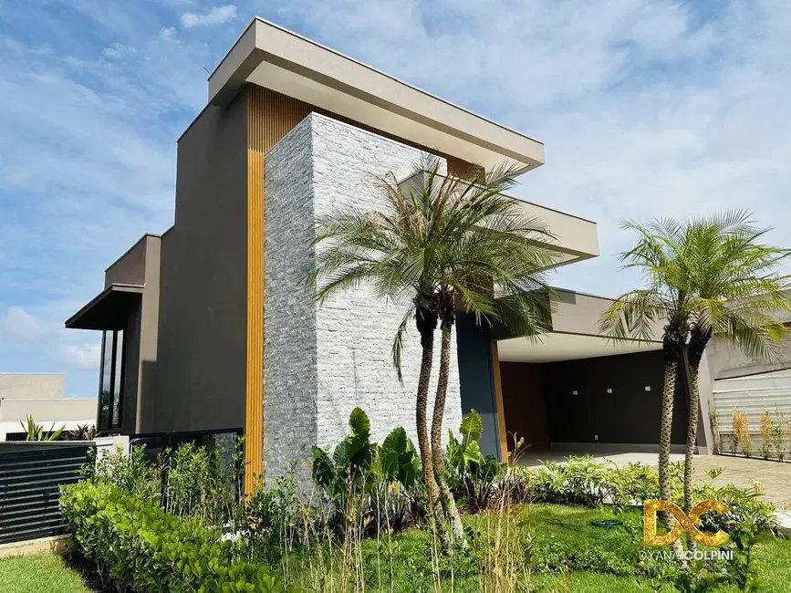 Foto 1 de Casa de Condomínio com 4 quartos à venda, 349m2 em Santa Rosa, Cuiaba - MT