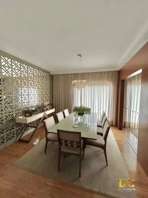 Foto 2 de Casa de Condomínio com 3 quartos à venda, 243m2 em Condomínio Florais Cuiabá Residencial, Cuiaba - MT