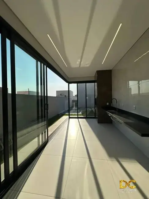 Foto 1 de Casa de Condomínio com 3 quartos à venda, 175m2 em Cuiaba - MT
