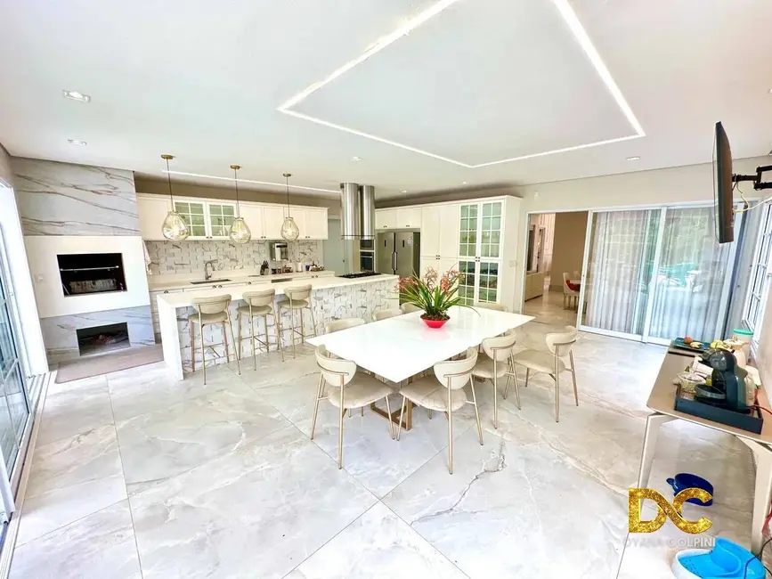 Casa de Condomínio com 4 quartos à venda, 456m2 em Jardim Imperial, Cuiaba - MT - imagem 8 Foto 8 de Casa de Condomínio com 4 quartos à venda, 456m2 em Jardim Imperial, Cuiaba - MT