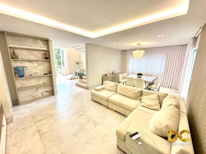 Casa de Condomínio com 4 quartos à venda, 456m2 em Jardim Imperial, Cuiaba - MT - imagem 4 Foto 4 de Casa de Condomínio com 4 quartos à venda, 456m2 em Jardim Imperial, Cuiaba - MT