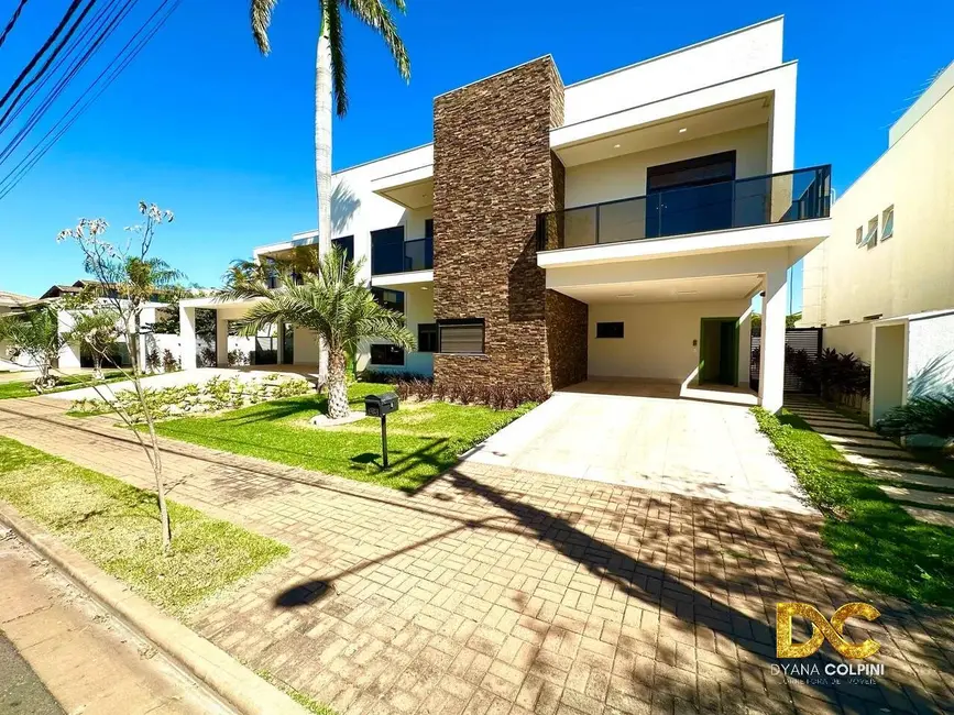 Foto 2 de Casa de Condomínio à venda, 822m2 em Jardim Itália, Cuiaba - MT