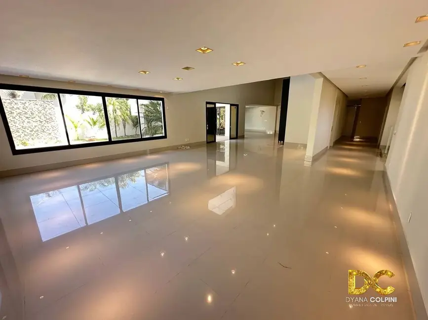 Casa de Condomínio à venda, 822m2 em Jardim Itália, Cuiaba - MT - imagem 3 Foto 3 de Casa de Condomínio à venda, 822m2 em Jardim Itália, Cuiaba - MT