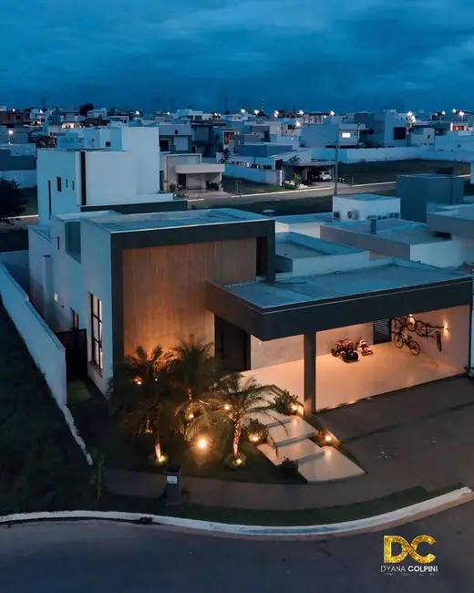 Foto 1 de Casa de Condomínio com 3 quartos à venda, 215m2 em Cuiaba - MT