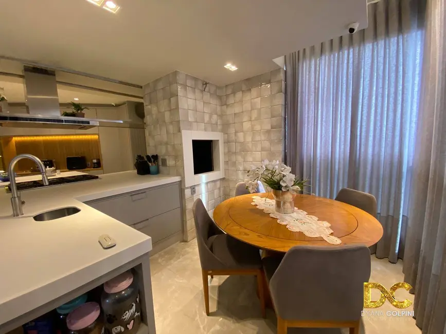 Apartamento com 3 quartos à venda, 275m2 em Quilombo, Cuiaba - MT - imagem 9 Foto 9 de Apartamento com 3 quartos à venda, 275m2 em Quilombo, Cuiaba - MT