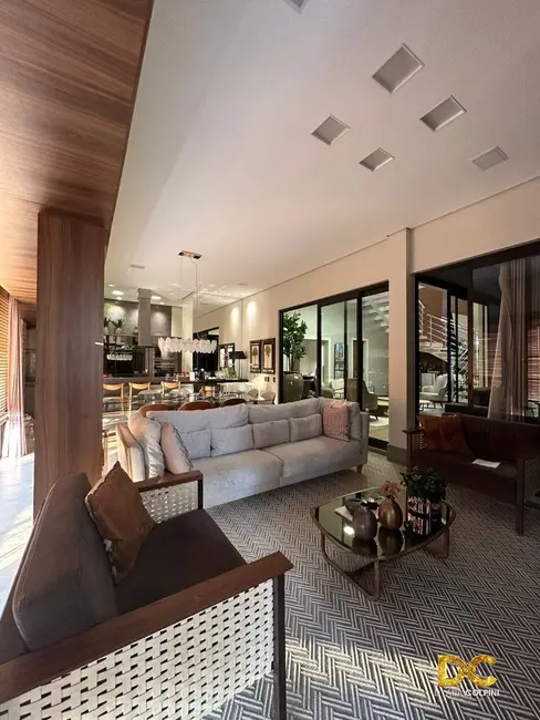 Casa de Condomínio com 4 quartos à venda, 323m2 em Jardim Itália, Cuiaba - MT - imagem 6 Foto 6 de Casa de Condomínio com 4 quartos à venda, 323m2 em Jardim Itália, Cuiaba - MT