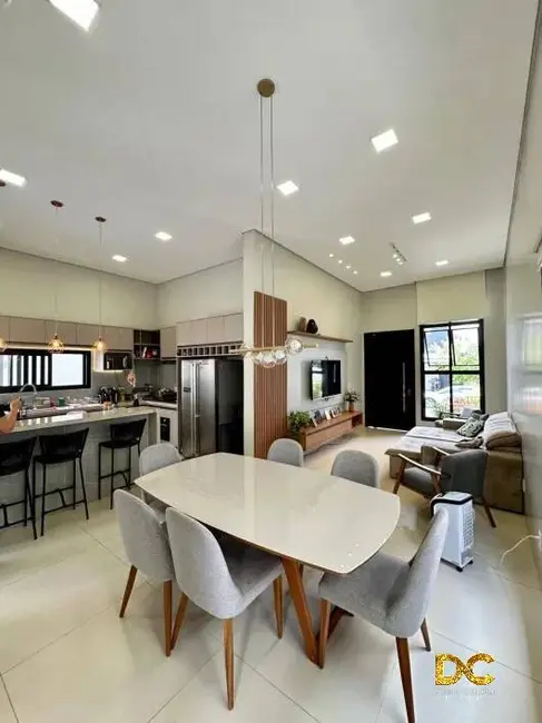 Casa de Condomínio com 3 quartos à venda, 162m2 em Cuiaba - MT - imagem 1 Foto 1 de Casa de Condomínio com 3 quartos à venda, 162m2 em Cuiaba - MT