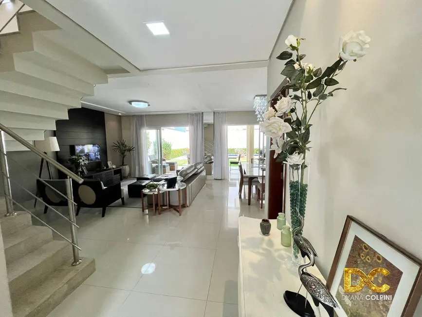 Casa de Condomínio com 3 quartos à venda, 303m2 em Condomínio Florais Cuiabá Residencial, Cuiaba - MT - imagem 5 Foto 5 de Casa de Condomínio com 3 quartos à venda, 303m2 em Condomínio Florais Cuiabá Residencial, Cuiaba - MT