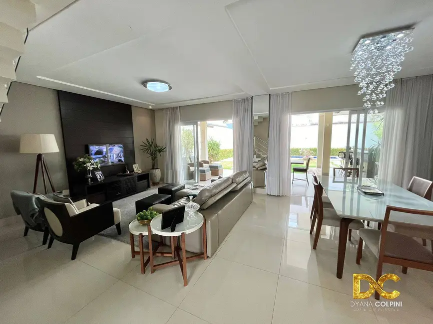 Casa de Condomínio com 3 quartos à venda, 303m2 em Condomínio Florais Cuiabá Residencial, Cuiaba - MT - imagem 4 Foto 4 de Casa de Condomínio com 3 quartos à venda, 303m2 em Condomínio Florais Cuiabá Residencial, Cuiaba - MT