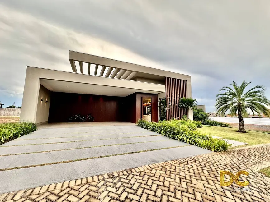 Foto 1 de Casa de Condomínio com 4 quartos à venda, 386m2 em Morada dos Nobres, Cuiaba - MT