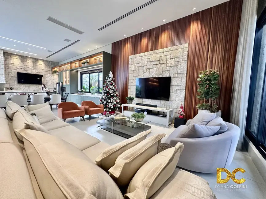 Foto 3 de Casa de Condomínio com 4 quartos à venda, 386m2 em Morada dos Nobres, Cuiaba - MT