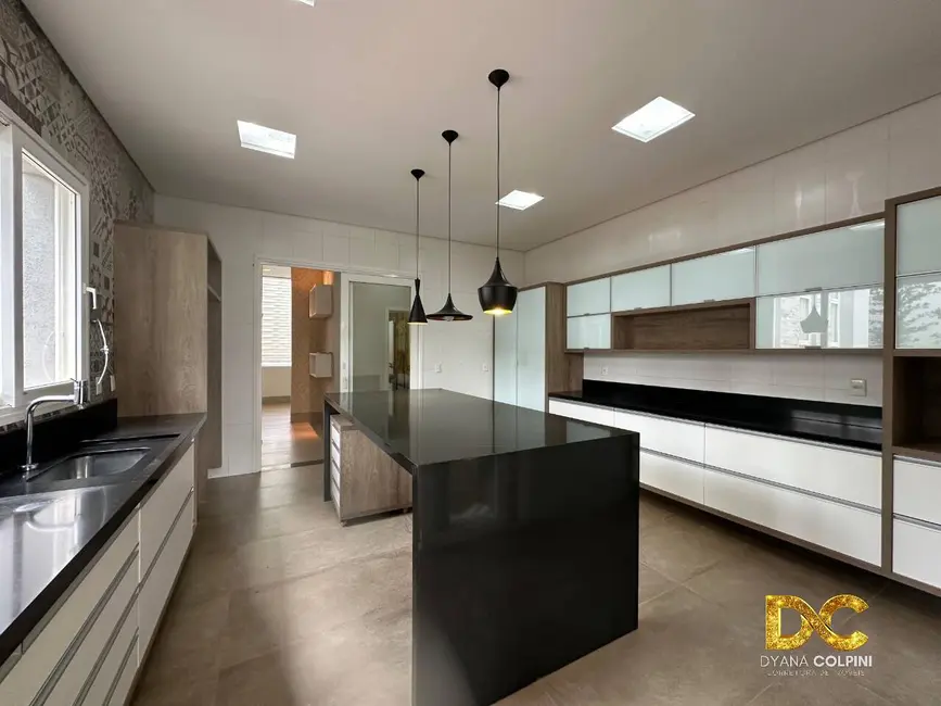 Foto 7 de Casa de Condomínio com 5 quartos à venda, 397m2 em Jardim Itália, Cuiaba - MT