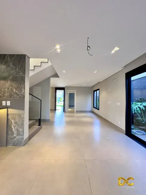 Casa de Condomínio com 5 quartos à venda, 283m2 em Morada dos Nobres, Cuiaba - MT - imagem 4 Foto 4 de Casa de Condomínio com 5 quartos à venda, 283m2 em Morada dos Nobres, Cuiaba - MT