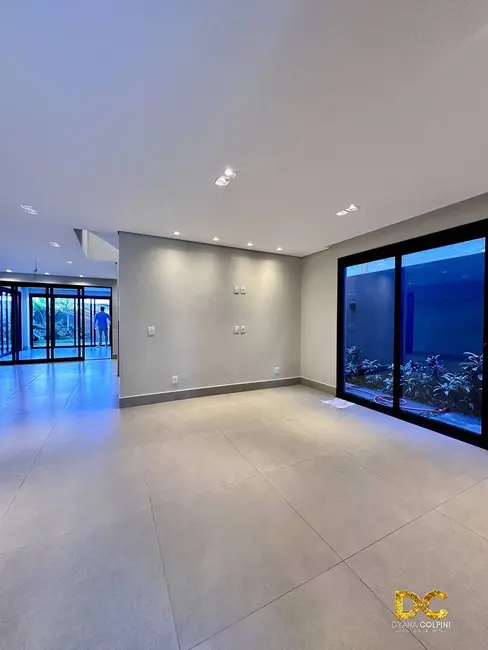 Casa de Condomínio com 5 quartos à venda, 283m2 em Morada dos Nobres, Cuiaba - MT - imagem 5 Foto 5 de Casa de Condomínio com 5 quartos à venda, 283m2 em Morada dos Nobres, Cuiaba - MT