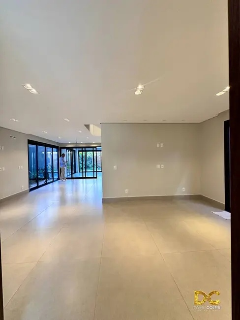 Casa de Condomínio com 5 quartos à venda, 283m2 em Morada dos Nobres, Cuiaba - MT - imagem 6 Foto 6 de Casa de Condomínio com 5 quartos à venda, 283m2 em Morada dos Nobres, Cuiaba - MT