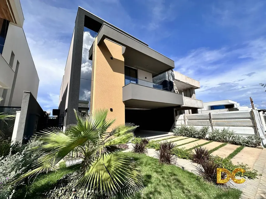 Casa de Condomínio com 5 quartos à venda, 283m2 em Morada dos Nobres, Cuiaba - MT - imagem 2 Foto 2 de Casa de Condomínio com 5 quartos à venda, 283m2 em Morada dos Nobres, Cuiaba - MT