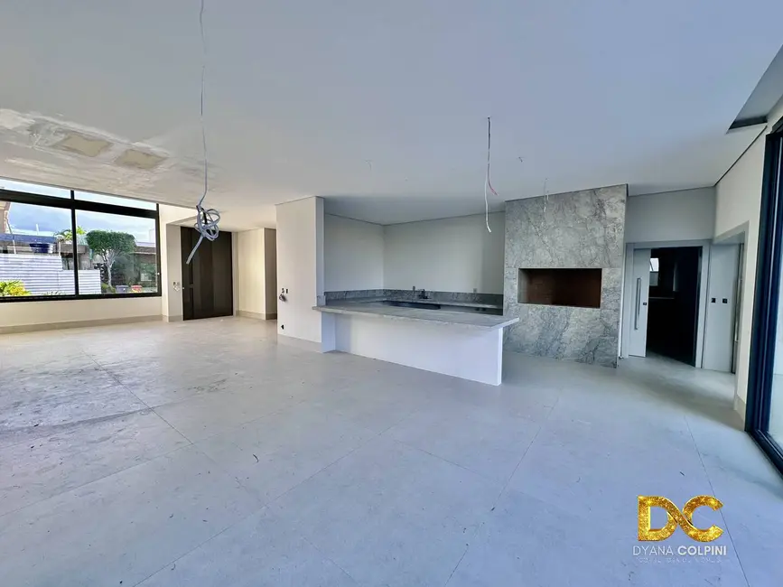 Casa de Condomínio com 4 quartos à venda, 650m2 em Morada dos Nobres, Cuiaba - MT - imagem 8 Foto 8 de Casa de Condomínio com 4 quartos à venda, 650m2 em Morada dos Nobres, Cuiaba - MT
