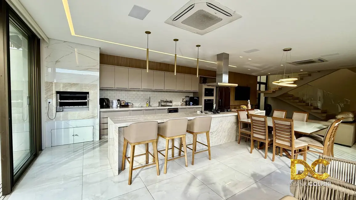 Casa de Condomínio com 3 quartos à venda, 305m2 em Ribeirão do Lipa, Cuiaba - MT - imagem 7 Foto 7 de Casa de Condomínio com 3 quartos à venda, 305m2 em Ribeirão do Lipa, Cuiaba - MT