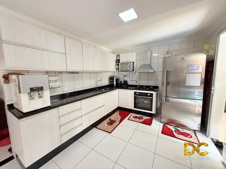 Casa de Condomínio com 3 quartos à venda, 202m2 em Ribeirão do Lipa, Cuiaba - MT - imagem 5 Foto 5 de Casa de Condomínio com 3 quartos à venda, 202m2 em Ribeirão do Lipa, Cuiaba - MT