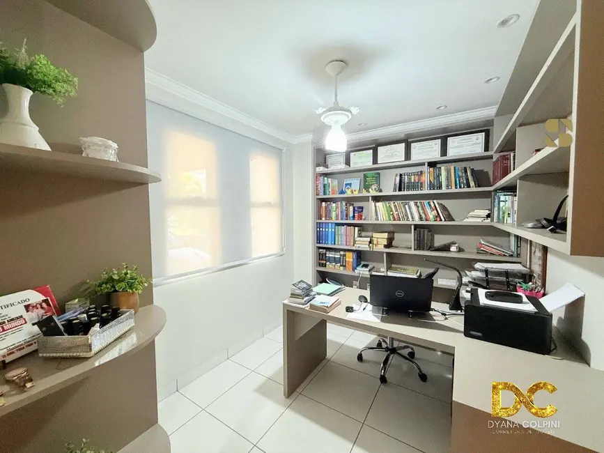 Casa de Condomínio com 3 quartos à venda, 202m2 em Ribeirão do Lipa, Cuiaba - MT - imagem 7 Foto 7 de Casa de Condomínio com 3 quartos à venda, 202m2 em Ribeirão do Lipa, Cuiaba - MT