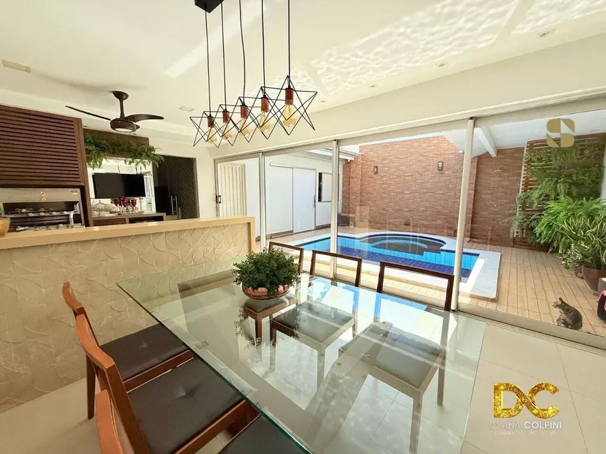 Casa de Condomínio com 3 quartos à venda, 202m2 em Ribeirão do Lipa, Cuiaba - MT - imagem 1 Foto 1 de Casa de Condomínio com 3 quartos à venda, 202m2 em Ribeirão do Lipa, Cuiaba - MT