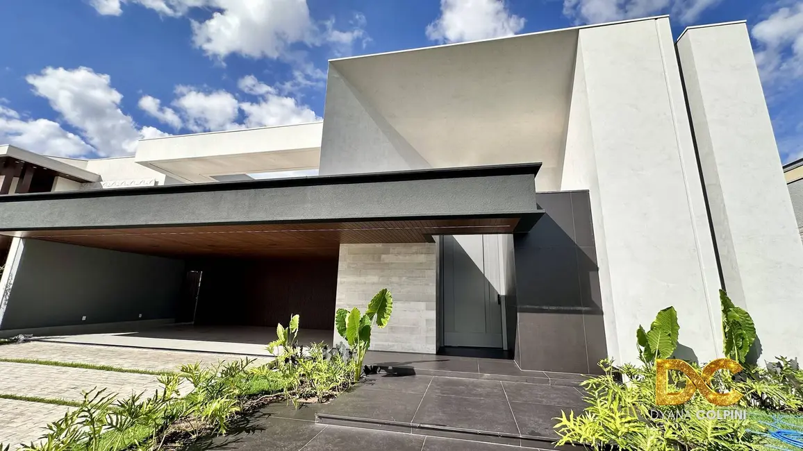 Casa de Condomínio com 4 quartos à venda, 400m2 em Morada dos Nobres, Cuiaba - MT - imagem 2 Foto 2 de Casa de Condomínio com 4 quartos à venda, 400m2 em Morada dos Nobres, Cuiaba - MT