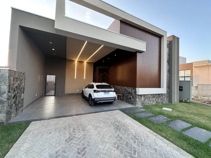 Foto 1 de Casa de Condomínio com 3 quartos à venda, 235m2 em Santa Rosa, Cuiaba - MT