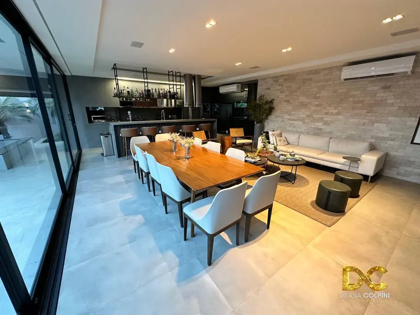 Foto 8 de Casa de Condomínio com 3 quartos à venda, 463m2 em Cuiaba - MT