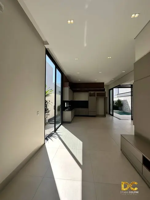 Casa de Condomínio com 3 quartos à venda, 182m2 em Morada dos Nobres, Cuiaba - MT - imagem 4 Foto 4 de Casa de Condomínio com 3 quartos à venda, 182m2 em Morada dos Nobres, Cuiaba - MT