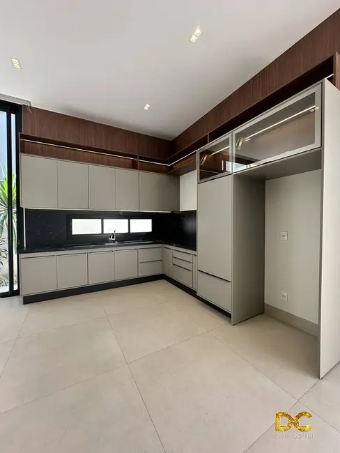 Casa de Condomínio com 3 quartos à venda, 182m2 em Morada dos Nobres, Cuiaba - MT - imagem 8 Foto 8 de Casa de Condomínio com 3 quartos à venda, 182m2 em Morada dos Nobres, Cuiaba - MT