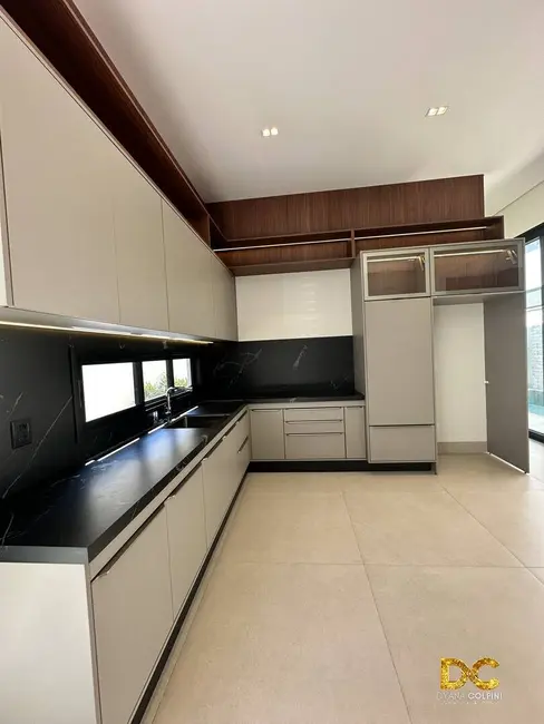 Casa de Condomínio com 3 quartos à venda, 182m2 em Morada dos Nobres, Cuiaba - MT - imagem 6 Foto 6 de Casa de Condomínio com 3 quartos à venda, 182m2 em Morada dos Nobres, Cuiaba - MT
