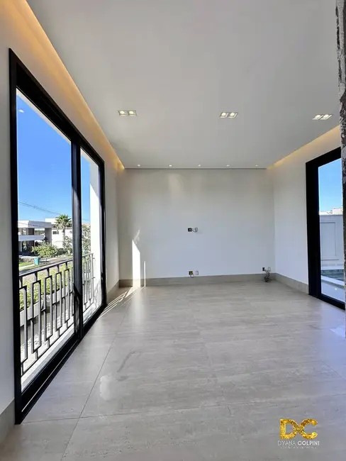 Casa de Condomínio com 4 quartos à venda, 474m2 em Cuiaba - MT - imagem 5 Foto 5 de Casa de Condomínio com 4 quartos à venda, 474m2 em Cuiaba - MT