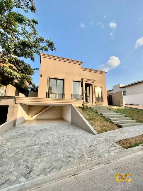 Foto 3 de Casa de Condomínio com 4 quartos à venda, 300m2 em Núcleo Habitacional Sucuri, Cuiaba - MT