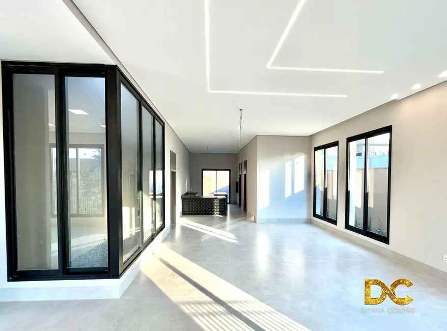 Foto 6 de Casa de Condomínio com 4 quartos à venda, 300m2 em Núcleo Habitacional Sucuri, Cuiaba - MT