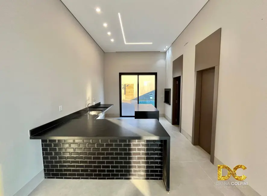 Foto 7 de Casa de Condomínio com 4 quartos à venda, 300m2 em Núcleo Habitacional Sucuri, Cuiaba - MT