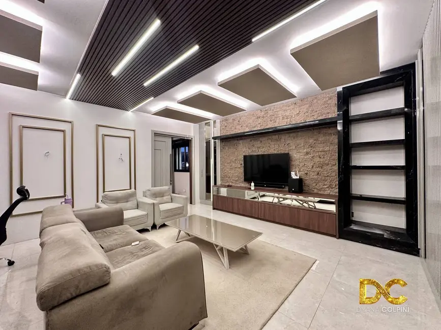 Foto 3 de Casa de Condomínio com 3 quartos à venda, 231m2 em Ribeirão do Lipa, Cuiaba - MT