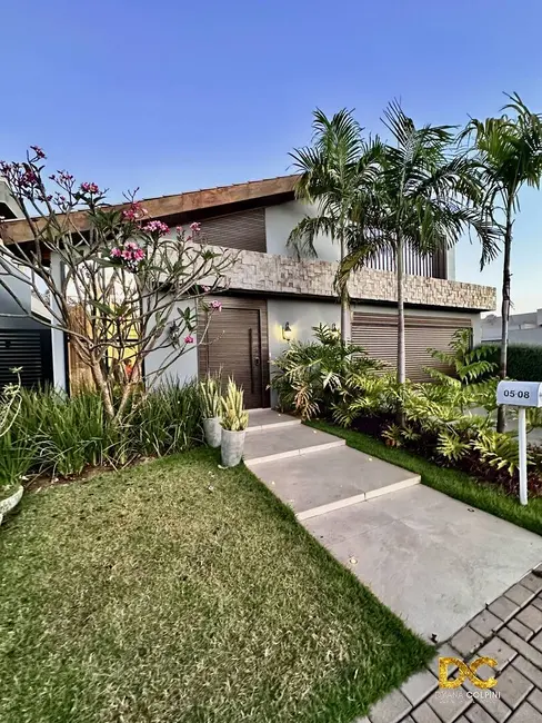 Foto 2 de Casa de Condomínio com 3 quartos à venda, 231m2 em Ribeirão do Lipa, Cuiaba - MT