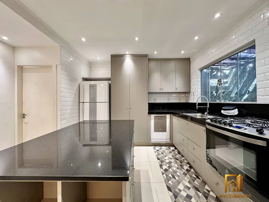 Casa de Condomínio com 2 quartos à venda, 90m2 em 23 de Setembro, Varzea Grande - MT - imagem 5 Foto 5 de Casa de Condomínio com 2 quartos à venda, 90m2 em 23 de Setembro, Varzea Grande - MT