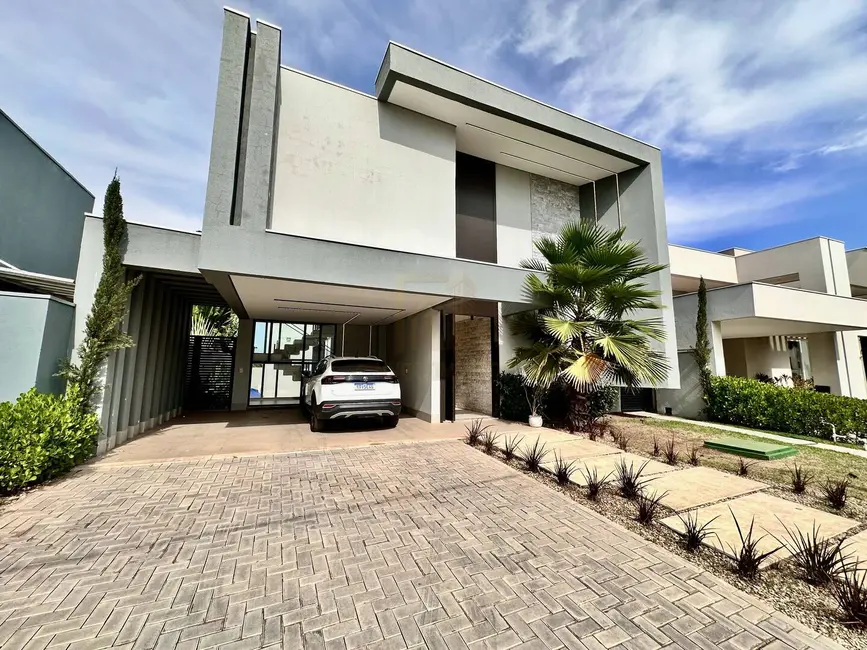 Foto 1 de Casa de Condomínio com 5 quartos à venda, 394m2 em Ribeirão do Lipa, Cuiaba - MT