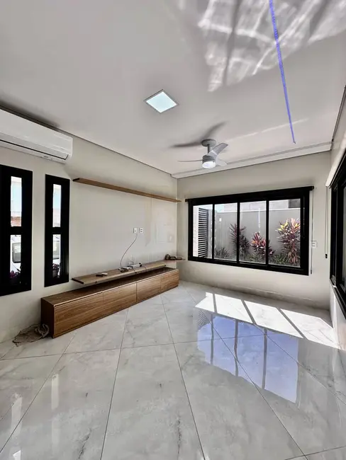 Casa de Condomínio com 4 quartos à venda, 247m2 em Cuiaba - MT - imagem 8 Foto 8 de Casa de Condomínio com 4 quartos à venda, 247m2 em Cuiaba - MT