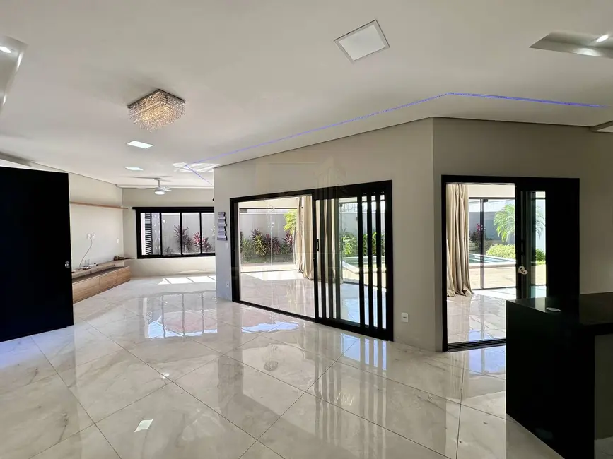 Casa de Condomínio com 4 quartos à venda, 247m2 em Cuiaba - MT - imagem 5 Foto 5 de Casa de Condomínio com 4 quartos à venda, 247m2 em Cuiaba - MT