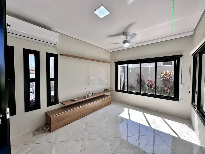 Casa de Condomínio com 4 quartos à venda, 247m2 em Cuiaba - MT - imagem 7 Foto 7 de Casa de Condomínio com 4 quartos à venda, 247m2 em Cuiaba - MT