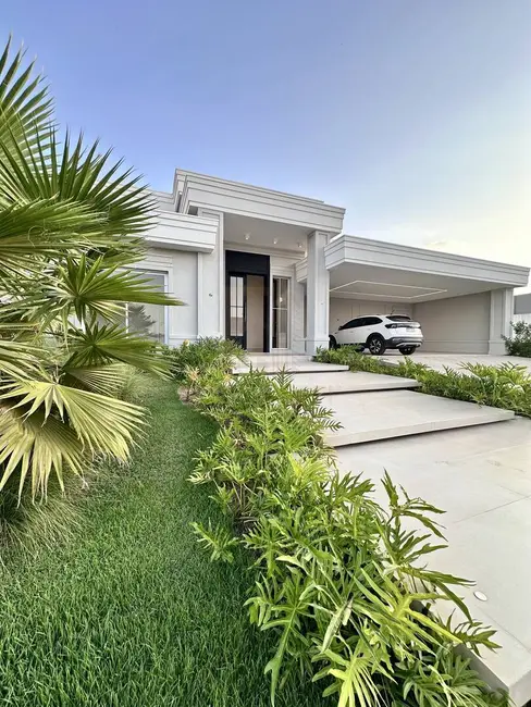 Foto 1 de Casa de Condomínio com 4 quartos à venda, 394m2 em Morada dos Nobres, Cuiaba - MT