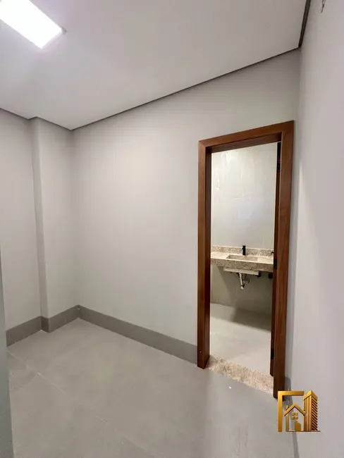 Foto 5 de Casa de Condomínio com 3 quartos à venda, 134m2 em Ribeirão do Lipa, Cuiaba - MT