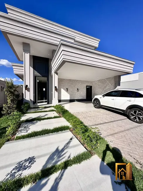 Foto 1 de Casa de Condomínio com 4 quartos à venda, 300m2 em Morada dos Nobres, Cuiaba - MT